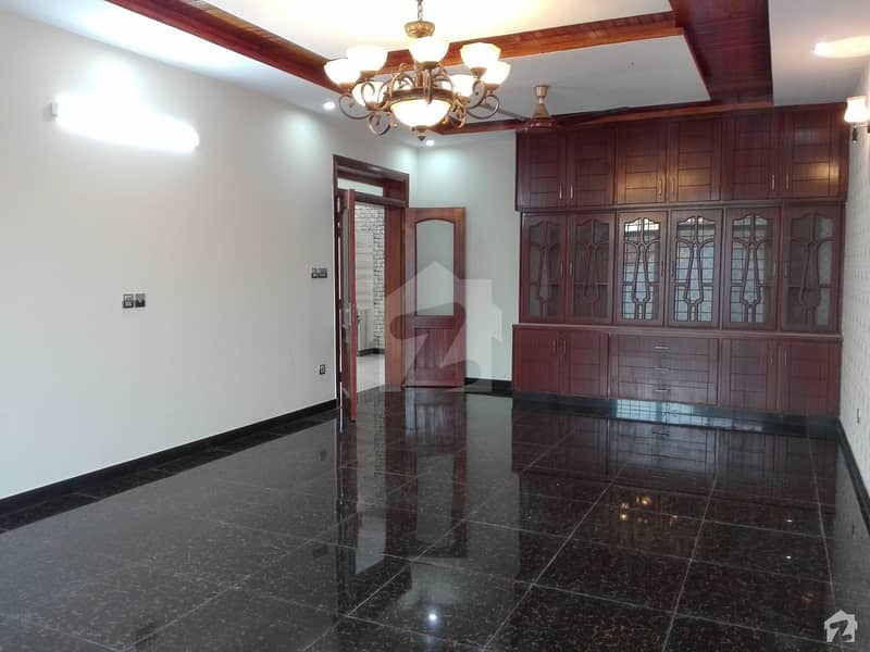House For Rent In Beautiful Shaheen Town
