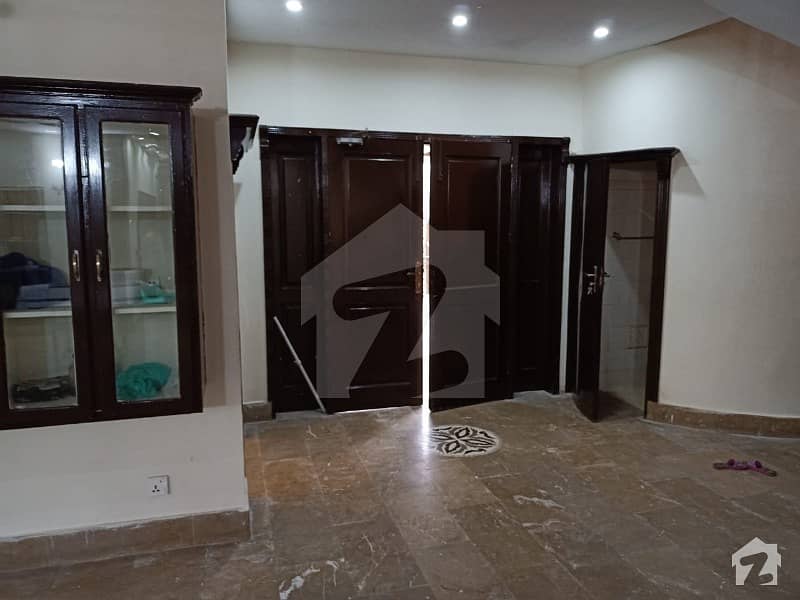 4 Year Old Bungalow 1 Kanal Available For Sale In DHA Phase 4 EE