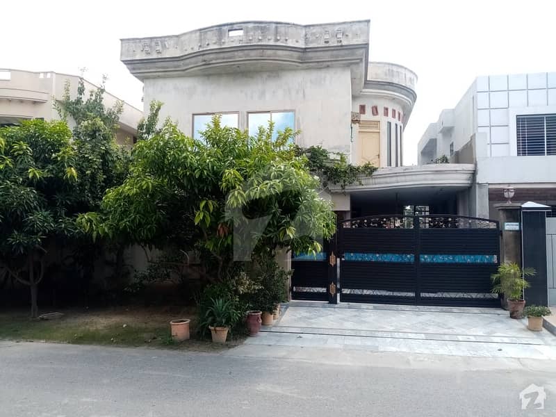 DC Colony 1 Kanal House Up For Sale