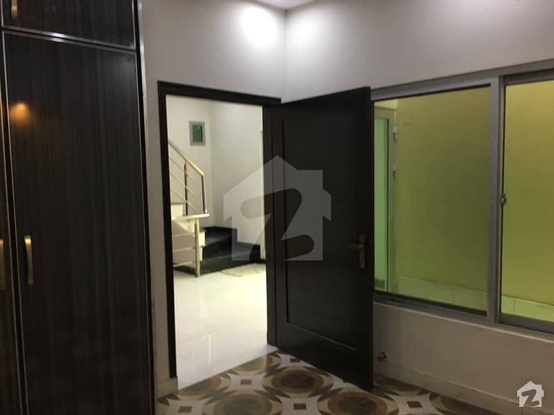 Perfect 5 Marla Lower Portion In Iqbal Park For Rent