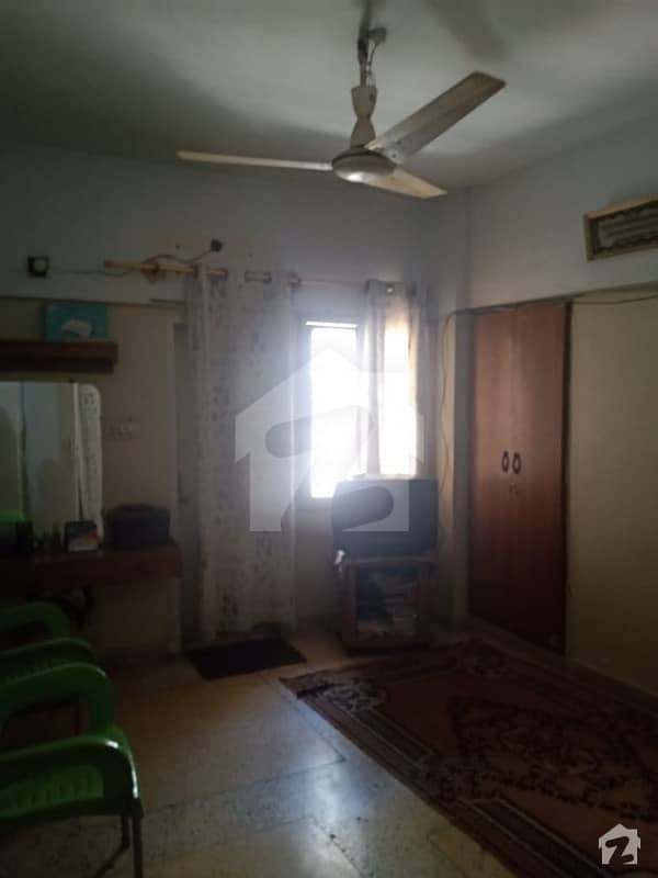 ناگن چورنگی نارتھ ناظم آباد کراچی میں 3 کمروں کا 5 مرلہ فلیٹ 65 لاکھ میں برائے فروخت۔