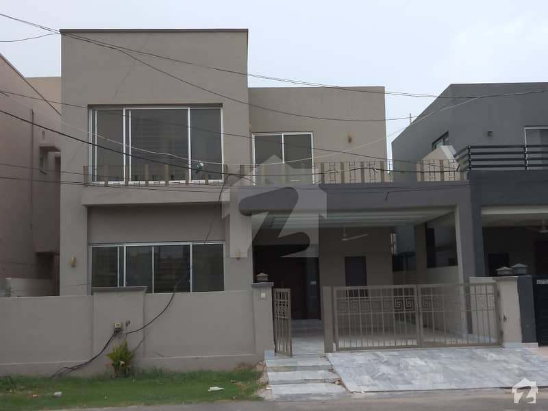 10 Marla House In Divine Gardens For Rent