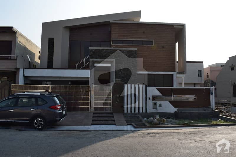 1 Kanal Lavish House In Dc Colony Gujranwala At Investor Price