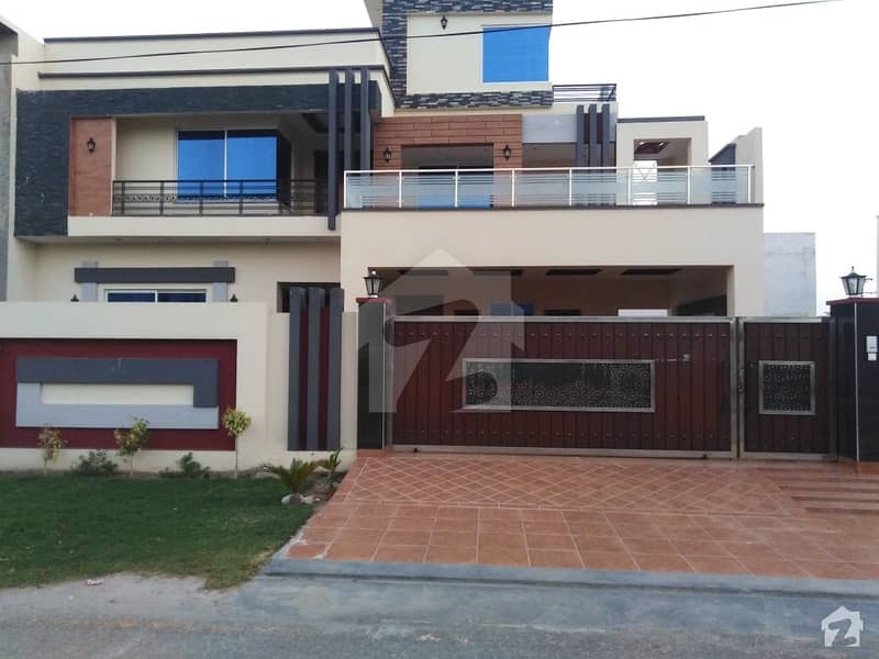 In Wapda Town House Sized 20 Marla For Sale