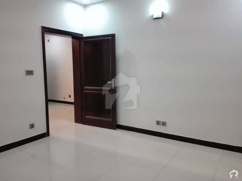 1800 Square Feet House For Rent In G-11