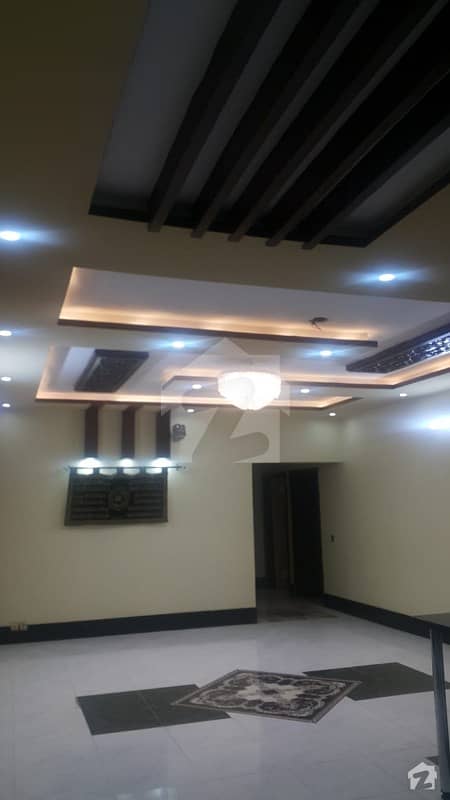بہادر آباد گلشنِ اقبال ٹاؤن کراچی میں 4 کمروں کا 12 مرلہ زیریں پورشن 2.8 کروڑ میں برائے فروخت۔