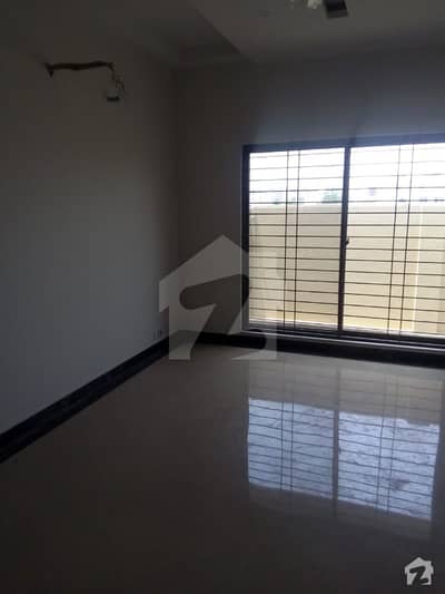 1 Kanal Full House Available For Rent 1 Kanal Full House Available For Rent