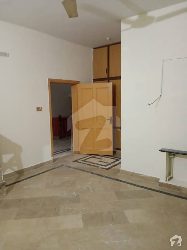 Excellent Location 3 Bed Upper Portion For Rent Excellent Location 3 Bed Upper Portion For Rent