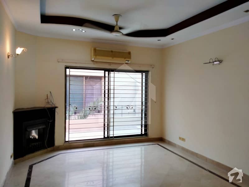 Luxury Kanal House For Rent Prime Location In Dha Phase 4