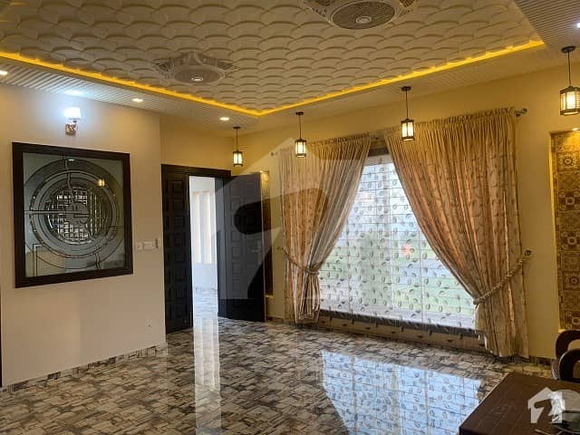10 Marla Brand New Fully Furnished House For Sale