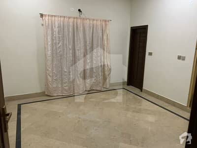 ادن ویلی ملت روڈ فیصل آباد میں 3 کمروں کا 10 مرلہ زیریں پورشن 53 ہزار میں کرایہ پر دستیاب ہے۔