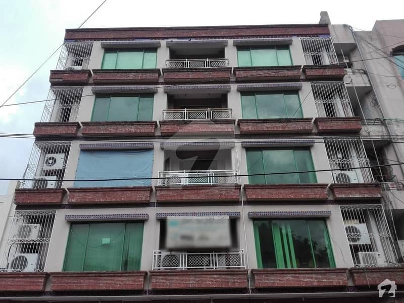 500  Square Feet Flat For Sale In Beautiful Model Town
