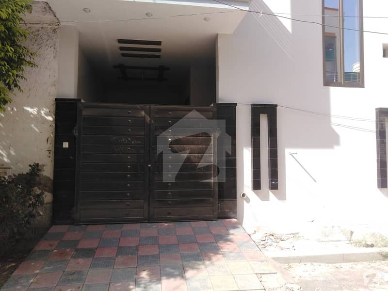 علامہ اقبال ٹاؤن بہاولپور میں 3 کمروں کا 4 مرلہ مکان 65 لاکھ میں برائے فروخت۔