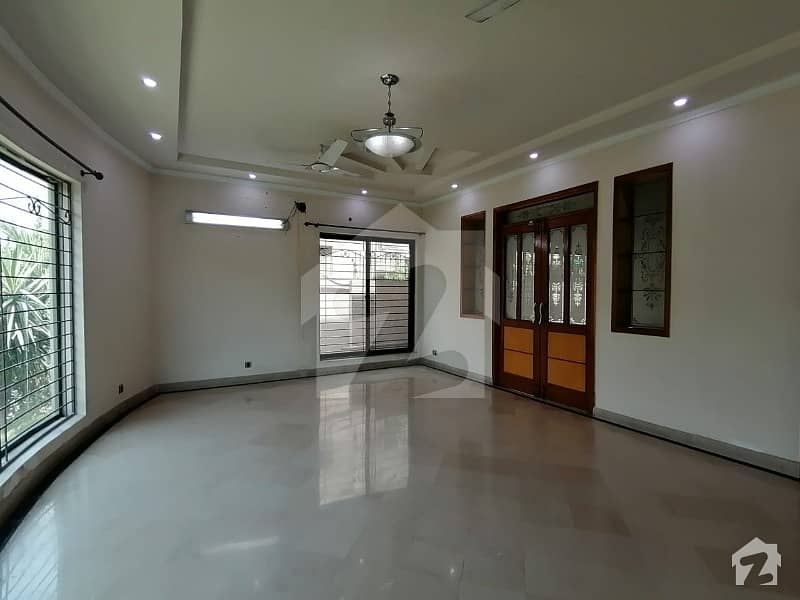 One Kanal Lower Portion House Is Available For Rent Near Park Commercial