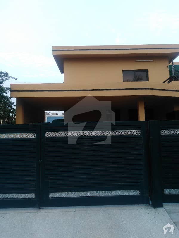 Lower Portion One Kanal House Is Available For Rent