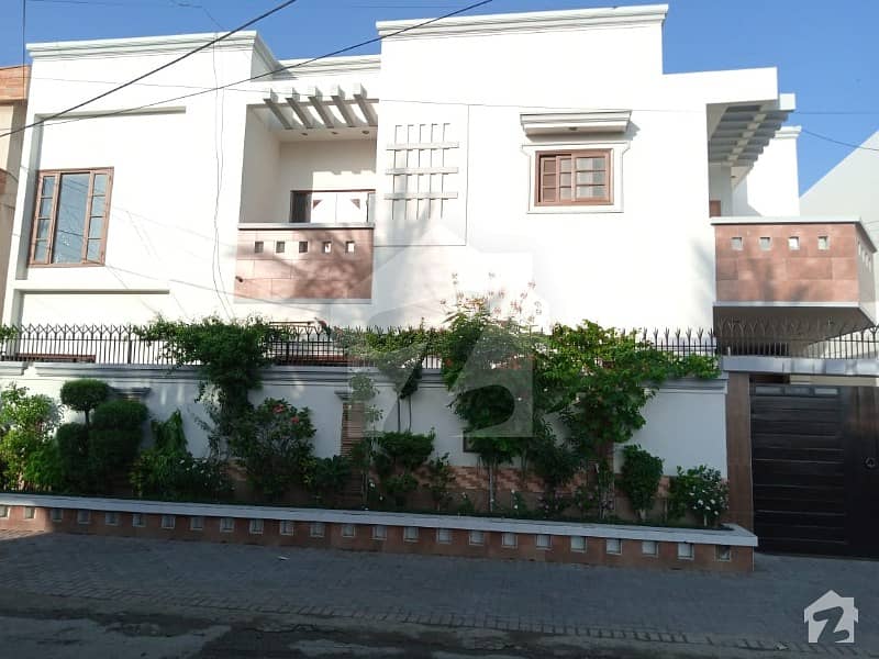 DEFENCE PHASE vii 300 YARDS 1ST FLOOR BUNGALOW PORTION FOR RENT