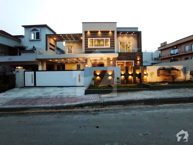 Outstanding Luxury 1 Kanal House  For Sale