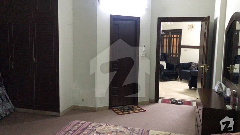 ایف ۔ 11 اسلام آباد میں 3 کمروں کا 13 مرلہ فلیٹ 1.8 کروڑ میں برائے فروخت۔