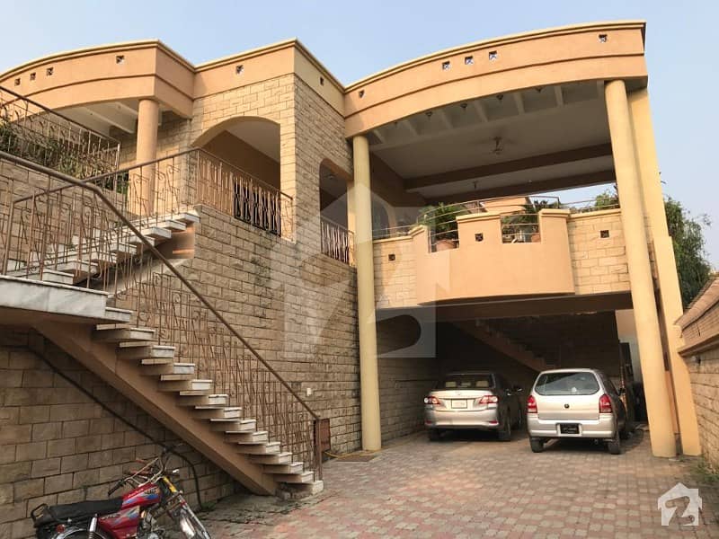 ویسٹریج راولپنڈی میں 4 کمروں کا 2.82 کنال مکان 10 کروڑ میں برائے فروخت۔