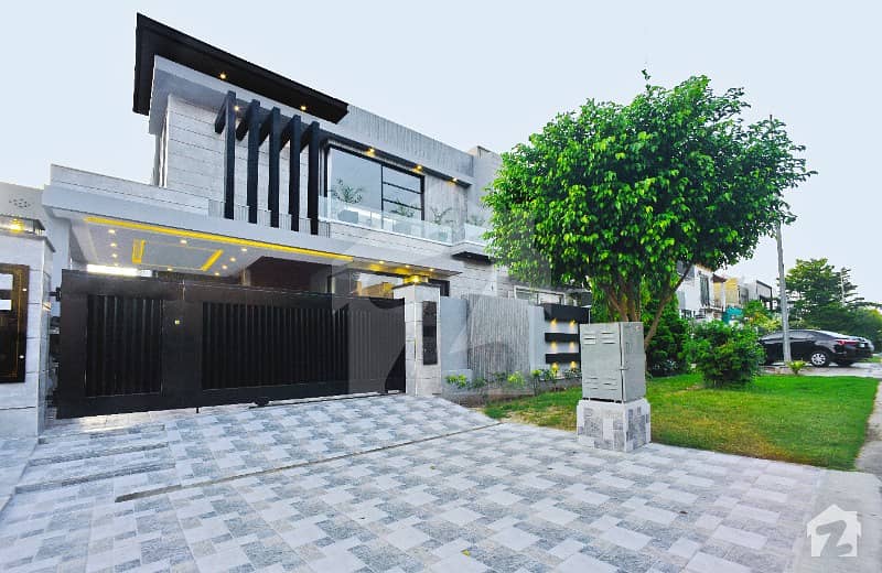 10 Marla Mazhar Munir Design Bungalow For Sale