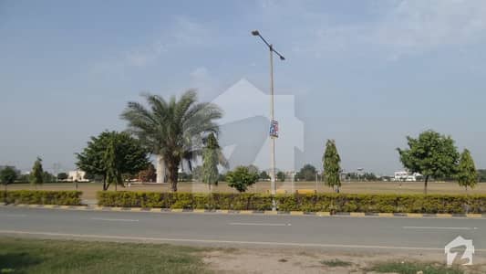 Good 32  Kanal Residential Plot For Sale In Gatwala Park Road - Faisalabad
