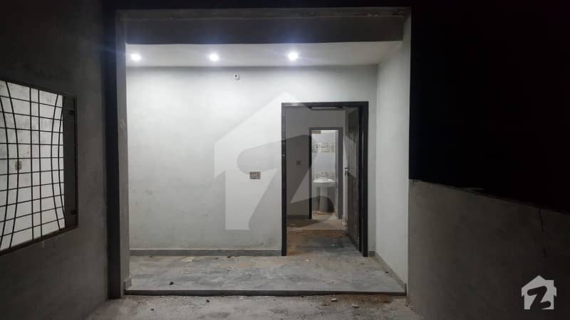 خیابان کالونی 3 فیصل آباد میں 3 کمروں کا 3 مرلہ مکان 60 لاکھ میں برائے فروخت۔