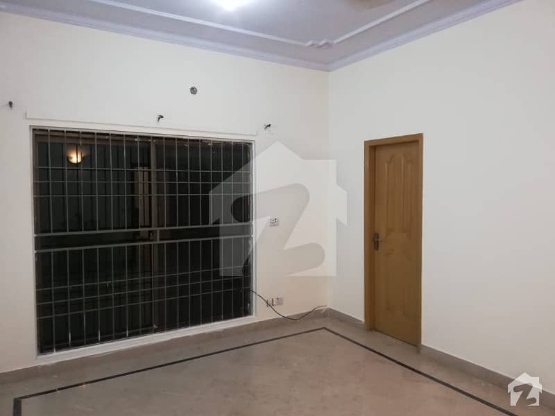 01 Kanal Beautiful House Upper Portion For Rent At Prime Location In Dha Phase 4