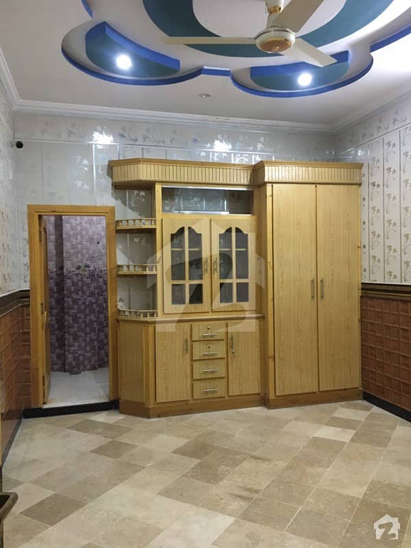 اولڈ باڑہ روڈ پشاور میں 6 کمروں کا 15 مرلہ مکان 70 ہزار میں کرایہ پر دستیاب ہے۔