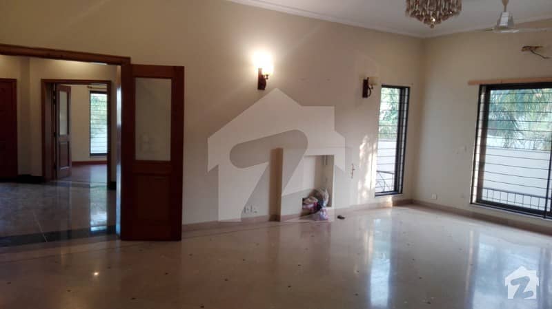 Kanal Old Bungalow In Lowest Price For Sale