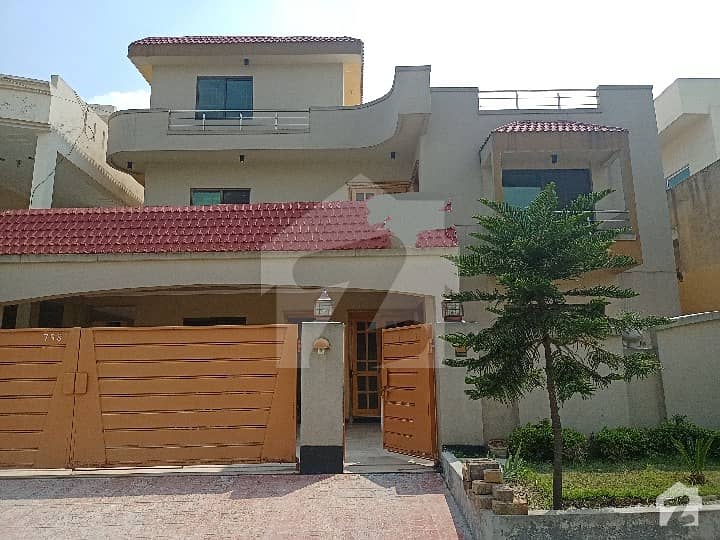 1 Kanal (20 Marla) Full Double Unit House Available For Rent