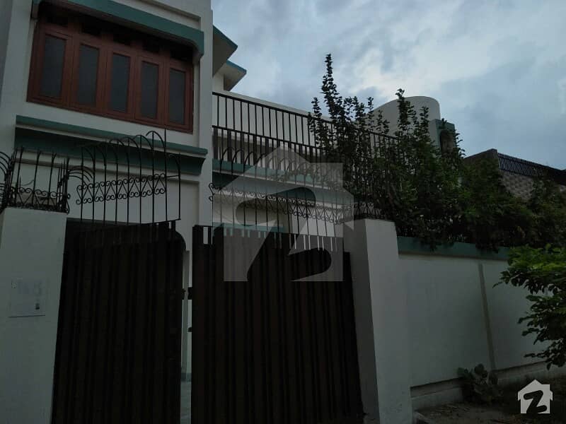 16 Marla New Beautiful Corner Double Storey House For Rent In Outstanding Location Of Lodhi Colony