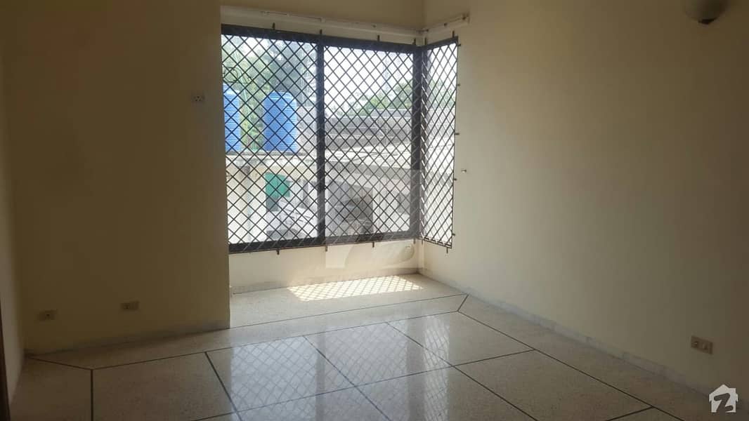 2100 Square Feet House For Sale In G-10