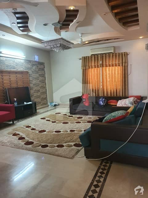 400 Sq Yards Bungalow For Sale
