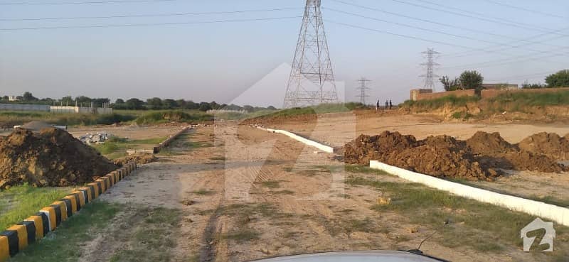 چک بیلی روڈ راولپنڈی میں 72 کنال زرعی زمین 15.84 کروڑ میں برائے فروخت۔