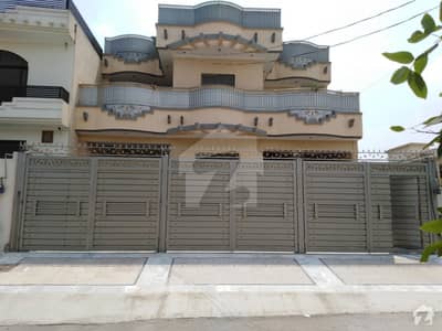 حیات آباد فیز 7 - ای5 حیات آباد فیز 7 حیات آباد پشاور میں 7 کمروں کا 10 مرلہ مکان 3.5 کروڑ میں برائے فروخت۔ حیات آباد فیز 7 - ای5 حیات آباد فیز 7 حیات آباد پشاور میں 7 کمروں کا 10 مرلہ مکان 3.5 کروڑ میں برائے فروخت۔
