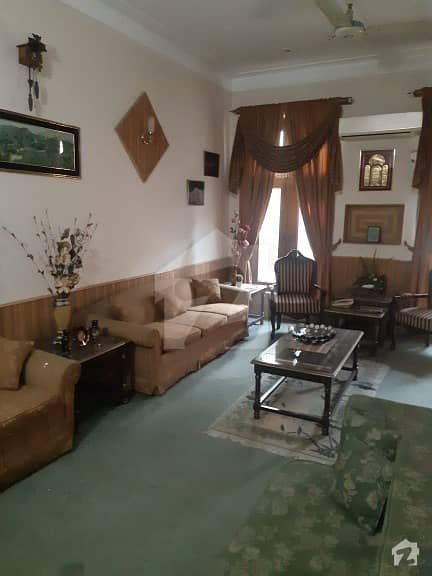 Officer Colony No. 2 Lower Porshan 7 Maral 2 Bedroom