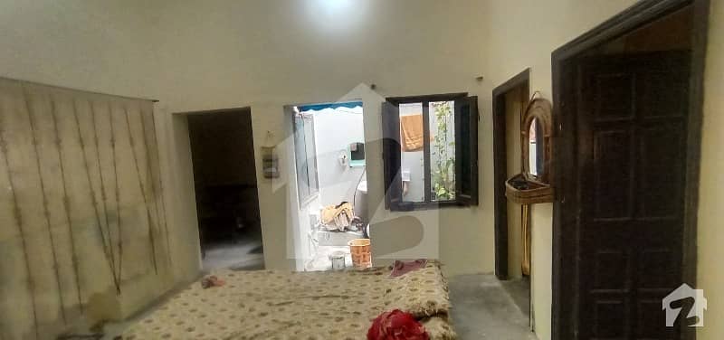 جڑانوالہ روڈ فیصل آباد میں 2 کمروں کا 4 مرلہ مکان 55 لاکھ میں برائے فروخت۔