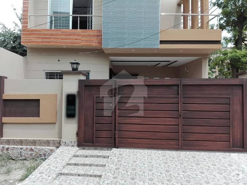 7 Marla House Ideally Situated In Nasheman-e-Iqbal