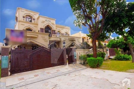 1 Kanal Stylish Bungalow With Basement For Rent In Phase 5 1 Kanal Stylish Bungalow With Basement For Rent In Phase 5