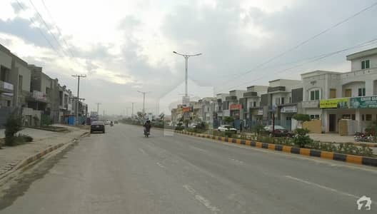 Mini Commercial Available In Block E Mini Commercial Available In Block E