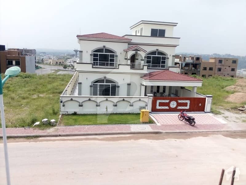 In Bahria Town Rawalpindi 4500  Square Feet House For Sale
