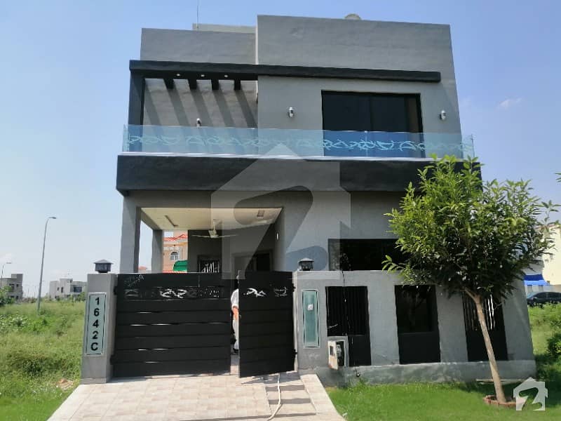 5 Marla Brand New Facing Park House For Rent In DHA