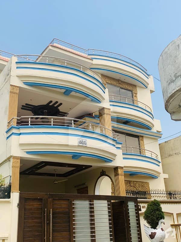 گلشنِ انورهاوسنگ سکیم جی ٹی روڈ واہ میں 6 کمروں کا 18 مرلہ مکان 3.75 کروڑ میں برائے فروخت۔