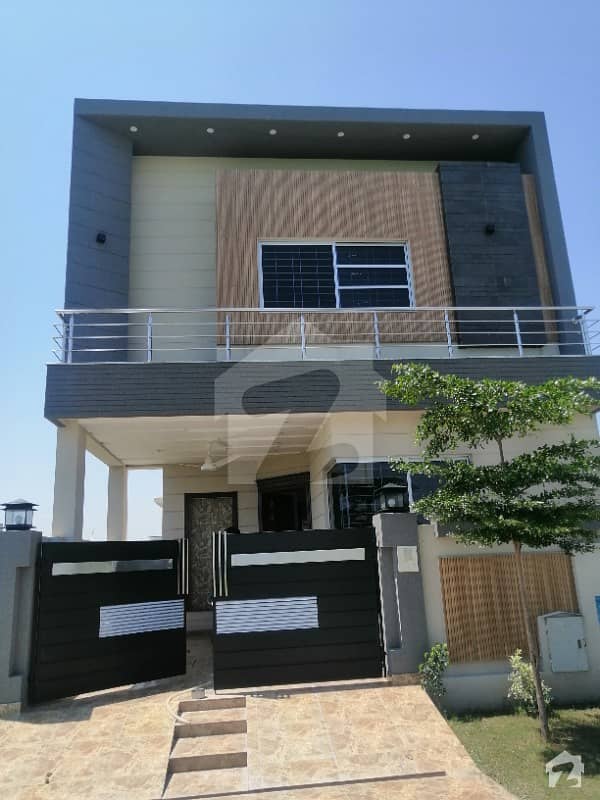 5 Marla Brand New Facing Park House For Rent In DHA