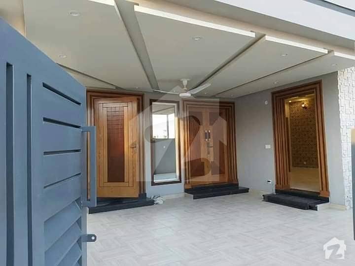 House Sized 2700  Square Feet Is Available For Sale In Cantt