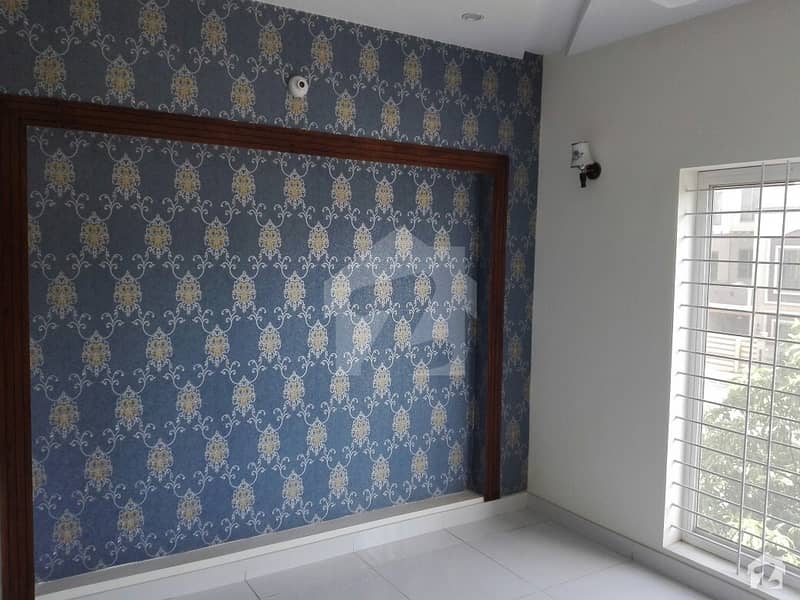 In Bahria Town House Sized 10 Marla For Rent