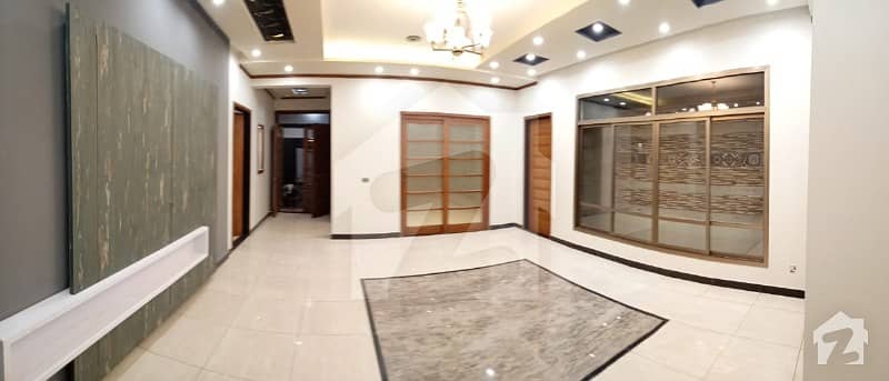 گلشنِ معمار - سیکٹر ٹی گلشنِ معمار گداپ ٹاؤن کراچی میں 6 کمروں کا 10 مرلہ مکان 2.75 کروڑ میں برائے فروخت۔