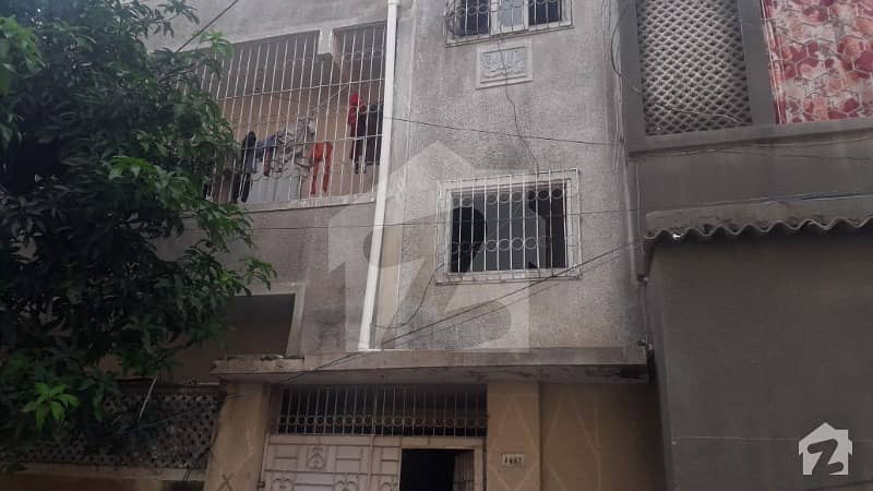 نارتھ کراچی - سیکٹر 11-C/1 نارتھ کراچی کراچی میں 6 کمروں کا 5 مرلہ مکان 1.75 کروڑ میں برائے فروخت۔