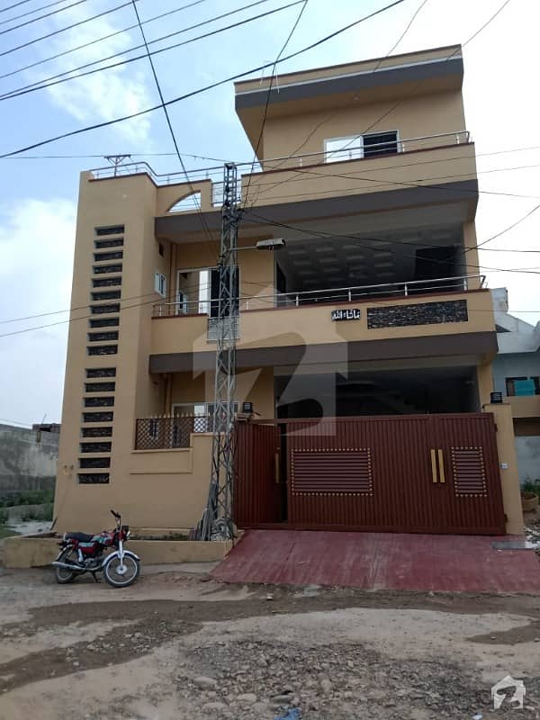 روات راولپنڈی میں 7 کمروں کا 7 مرلہ مکان 1.4 کروڑ میں برائے فروخت۔