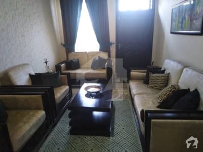 کورنگ روڈ اسلام آباد میں 4 کمروں کا 6 مرلہ مکان 1.2 کروڑ میں برائے فروخت۔
